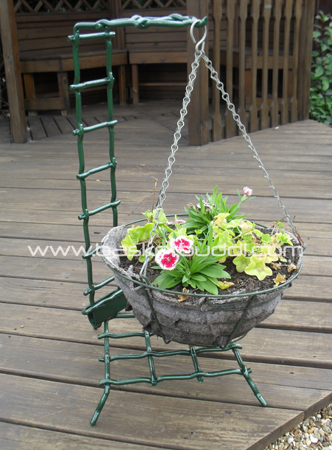 Buddi One Hanging Basket Stand